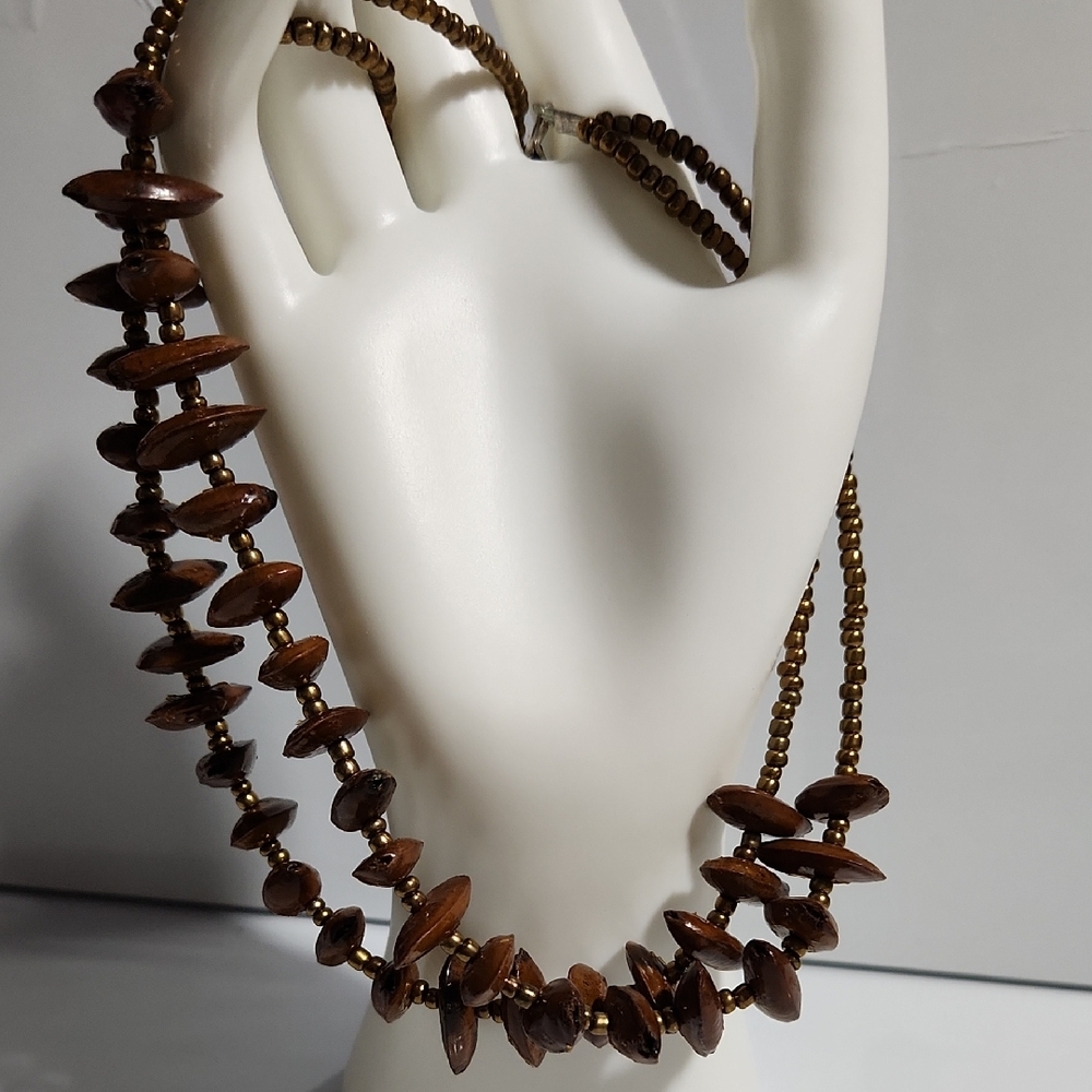 Teng Yue Chic Wooden Beaded Necklace
